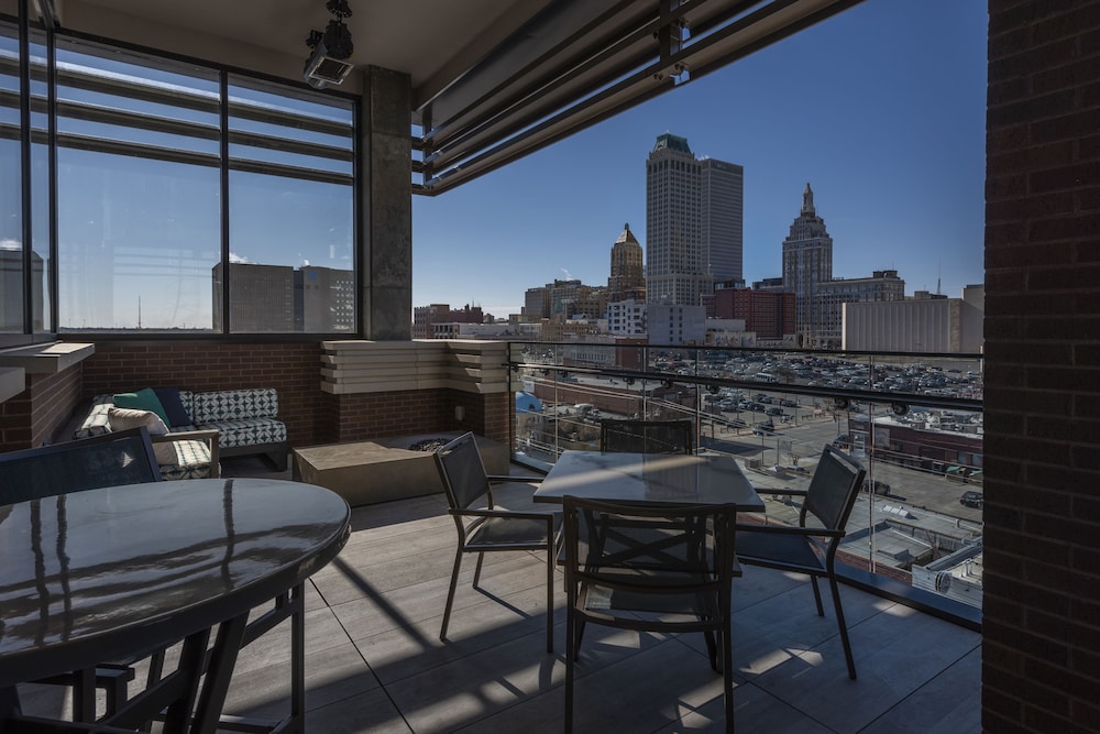 Hotel Indigo Tulsa Downtown 58/68