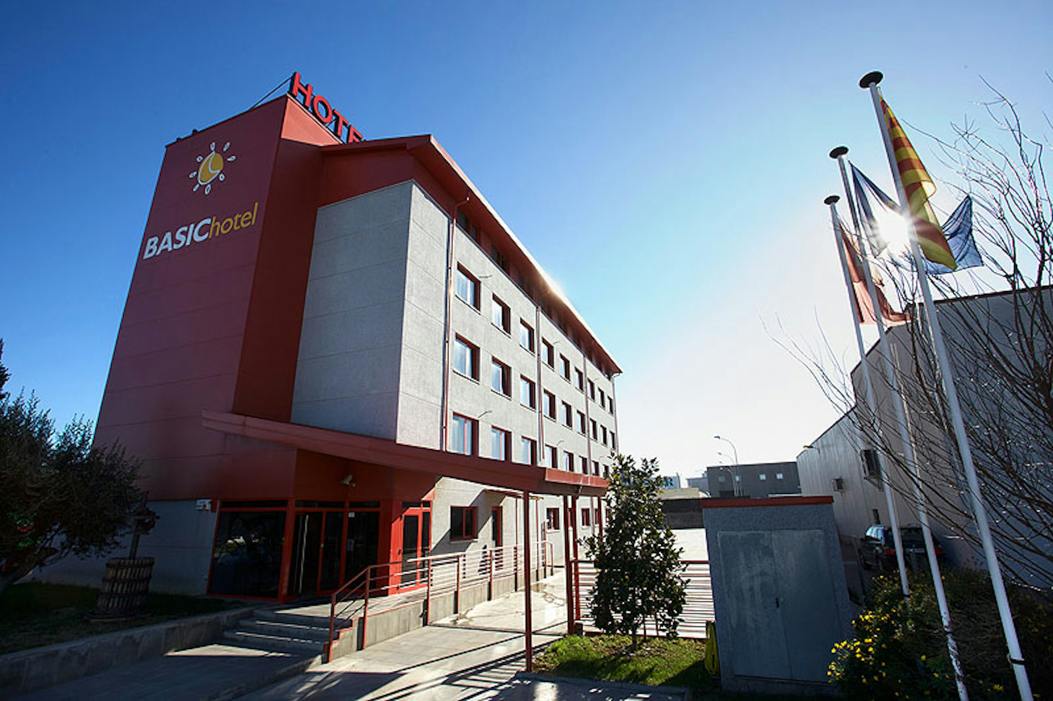 BASIC HOTEL 2/16