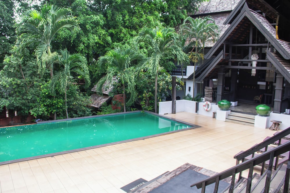 Rainforest Chiangmai Hotel 74/81