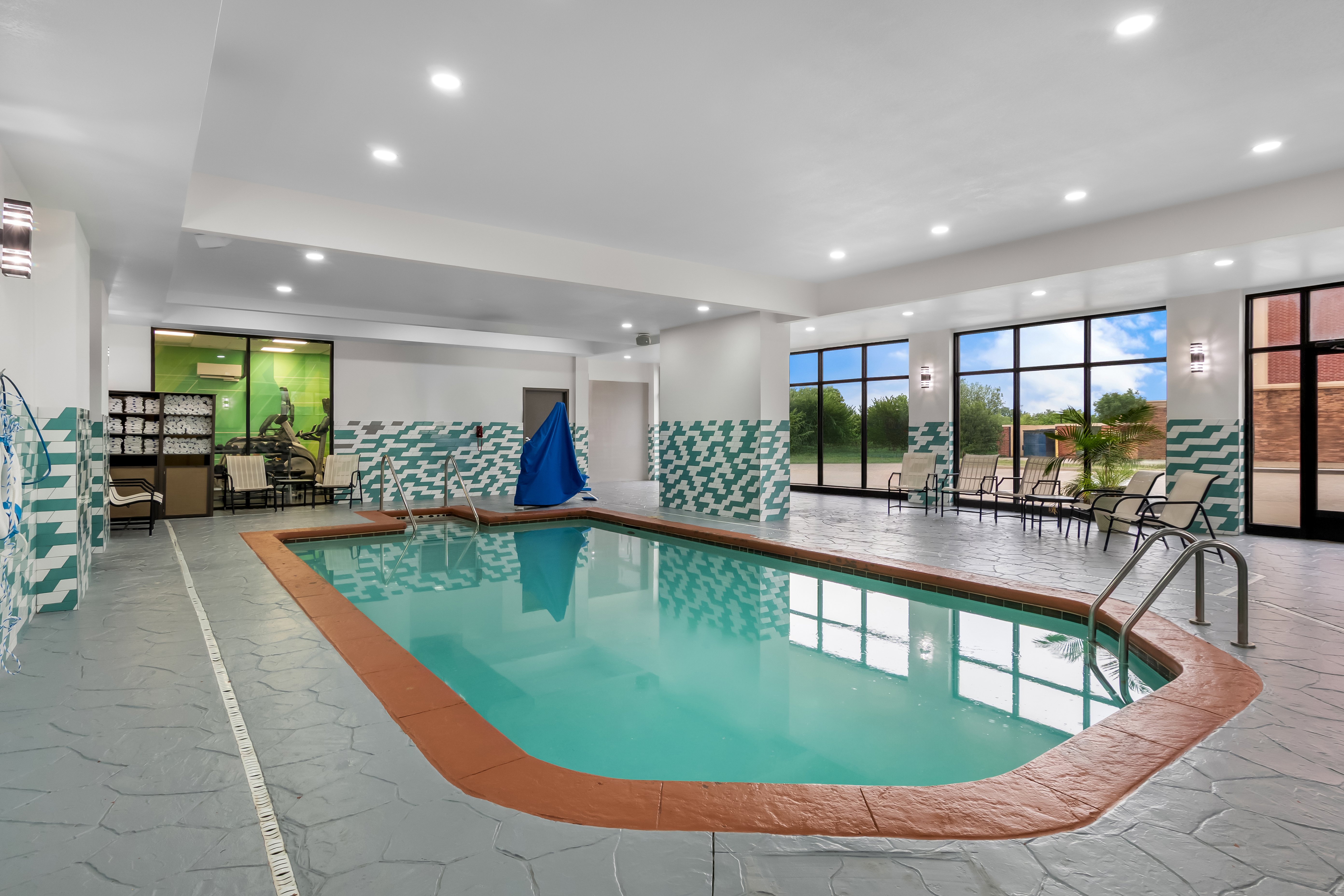 Holiday Inn Oklahoma City Airport 37/81