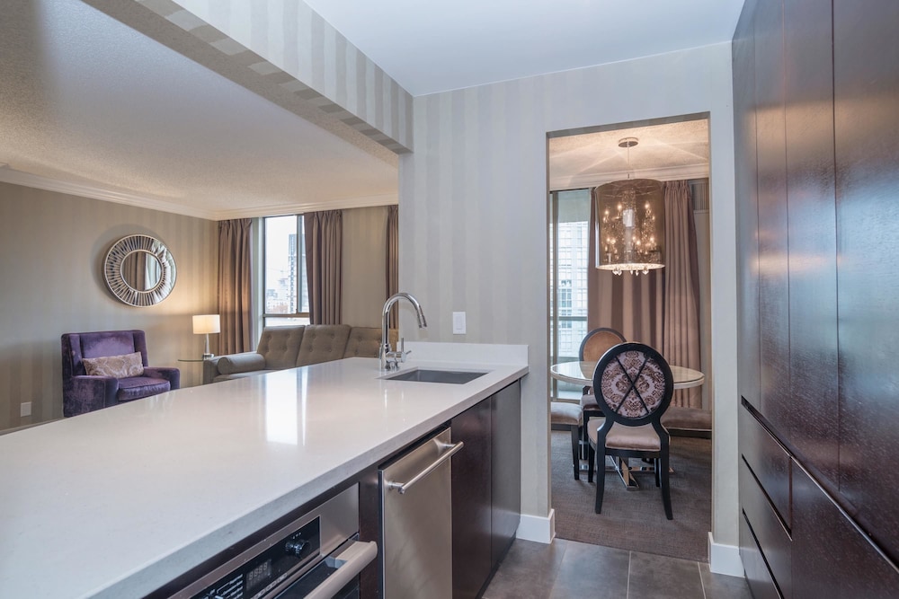 La Grande Residence at the Sutton Place Hotel 37/45