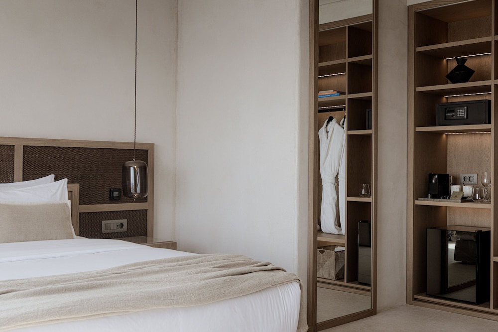 Enigma Mykonos Hideaway Suites 11/50