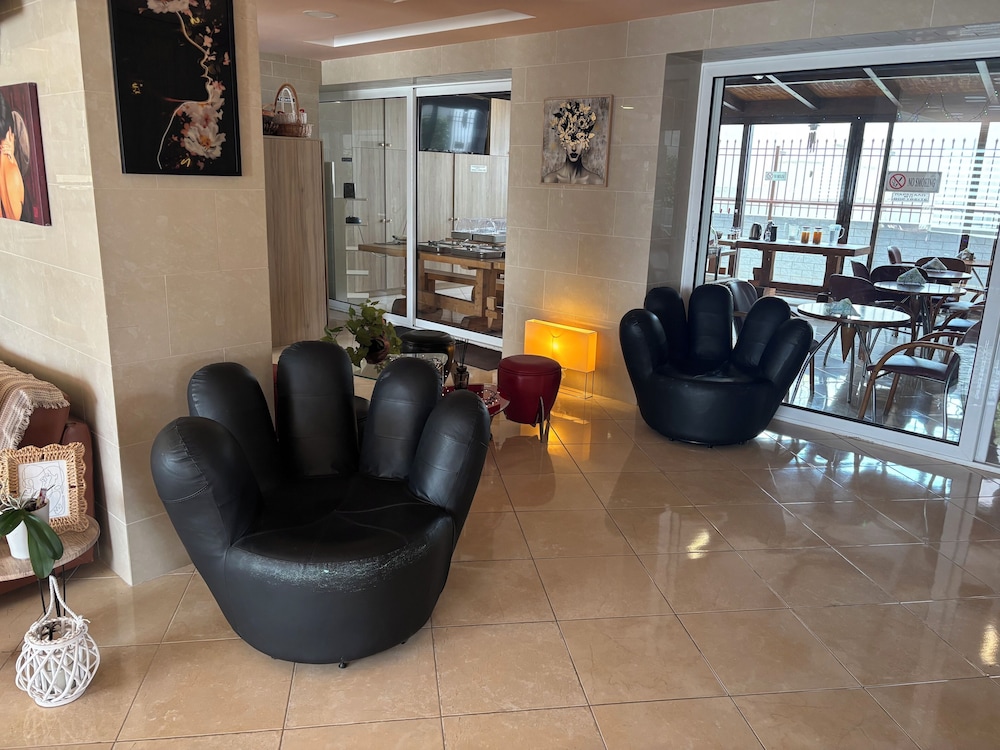 Nikolakakis Rooms Lavrio 46/65