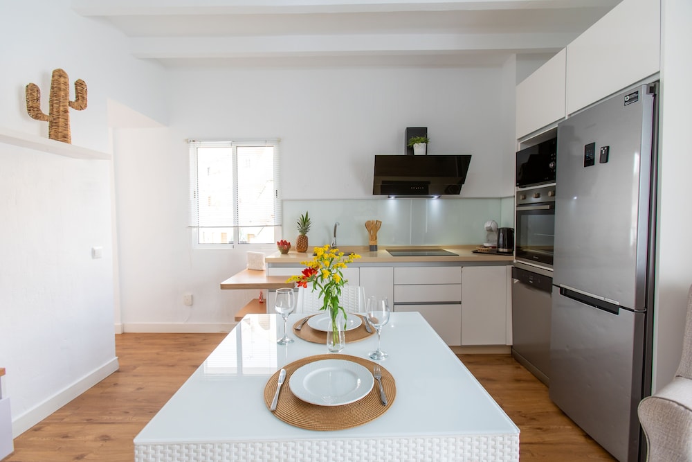 Boutique Rooms Playa Burriana 57/70