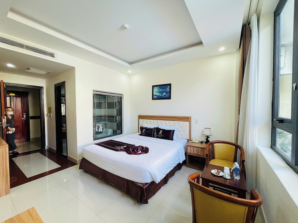 Phu Cuong Beach Hotel 18/69