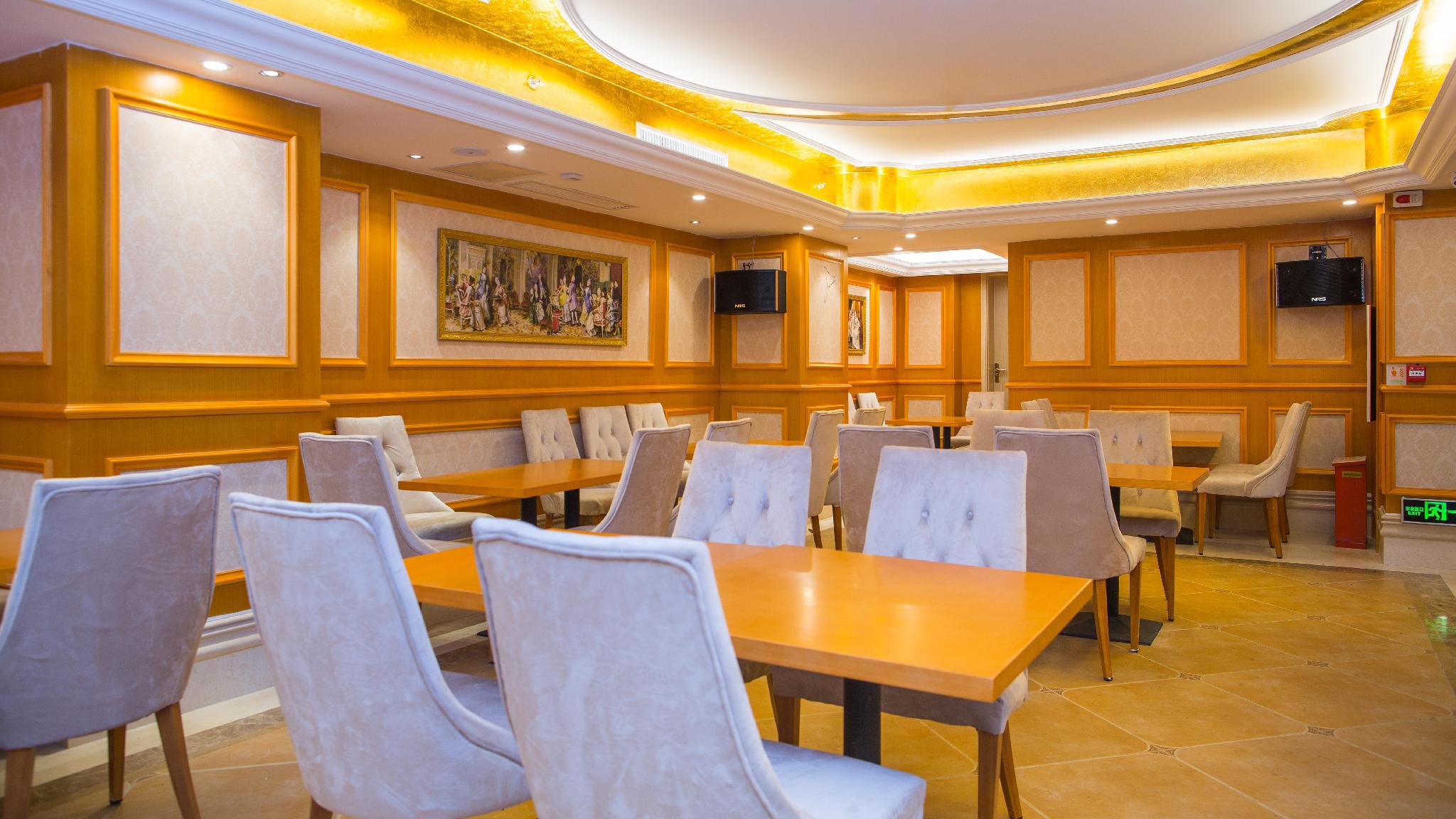 Vienna Hotel (Wuhan Lingjiaohu Wanda Metro Station) 49/54