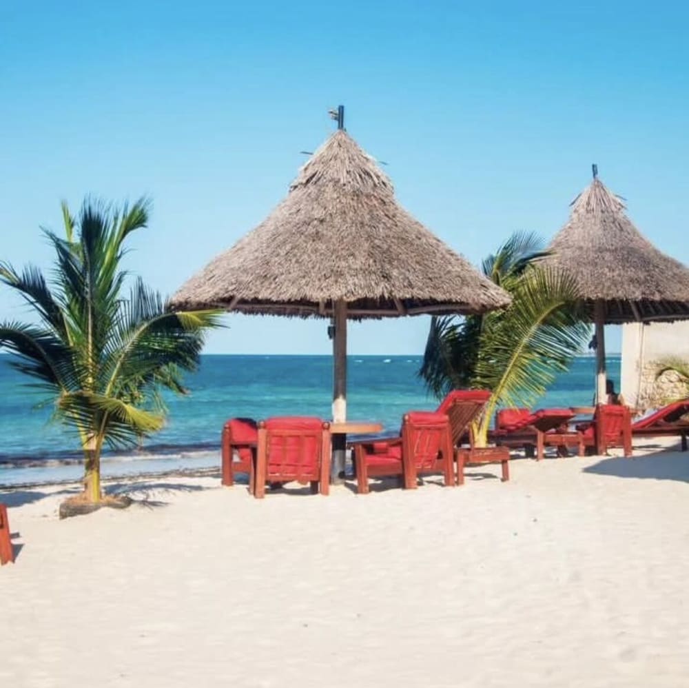 Perfect Home Two minutes to Kijiji Beach [VR] 35/50