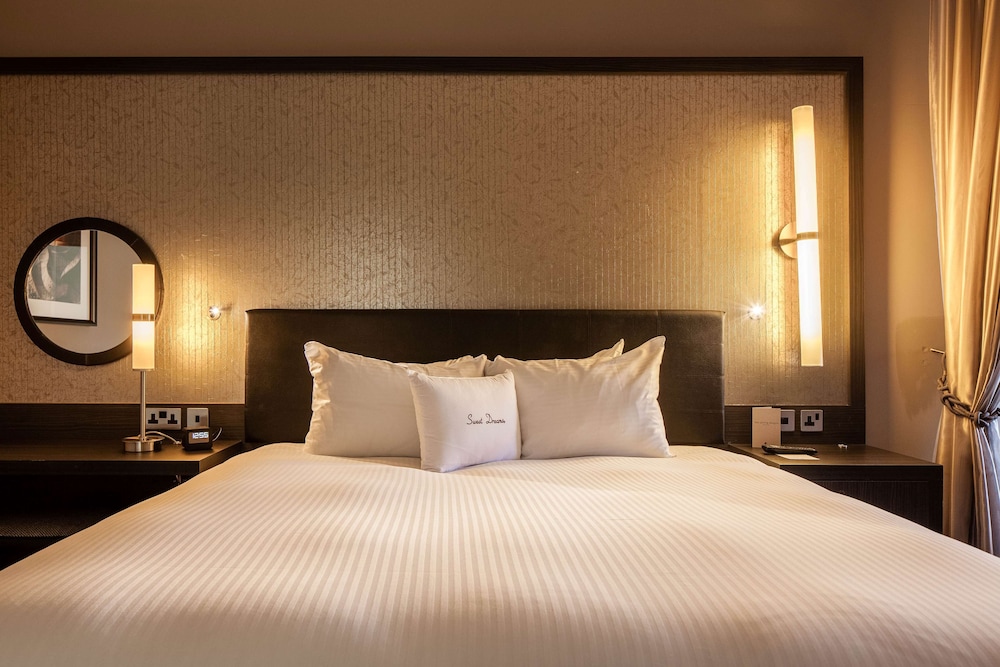 Doubletree By Hilton Edinburgh City Centre 17/64
