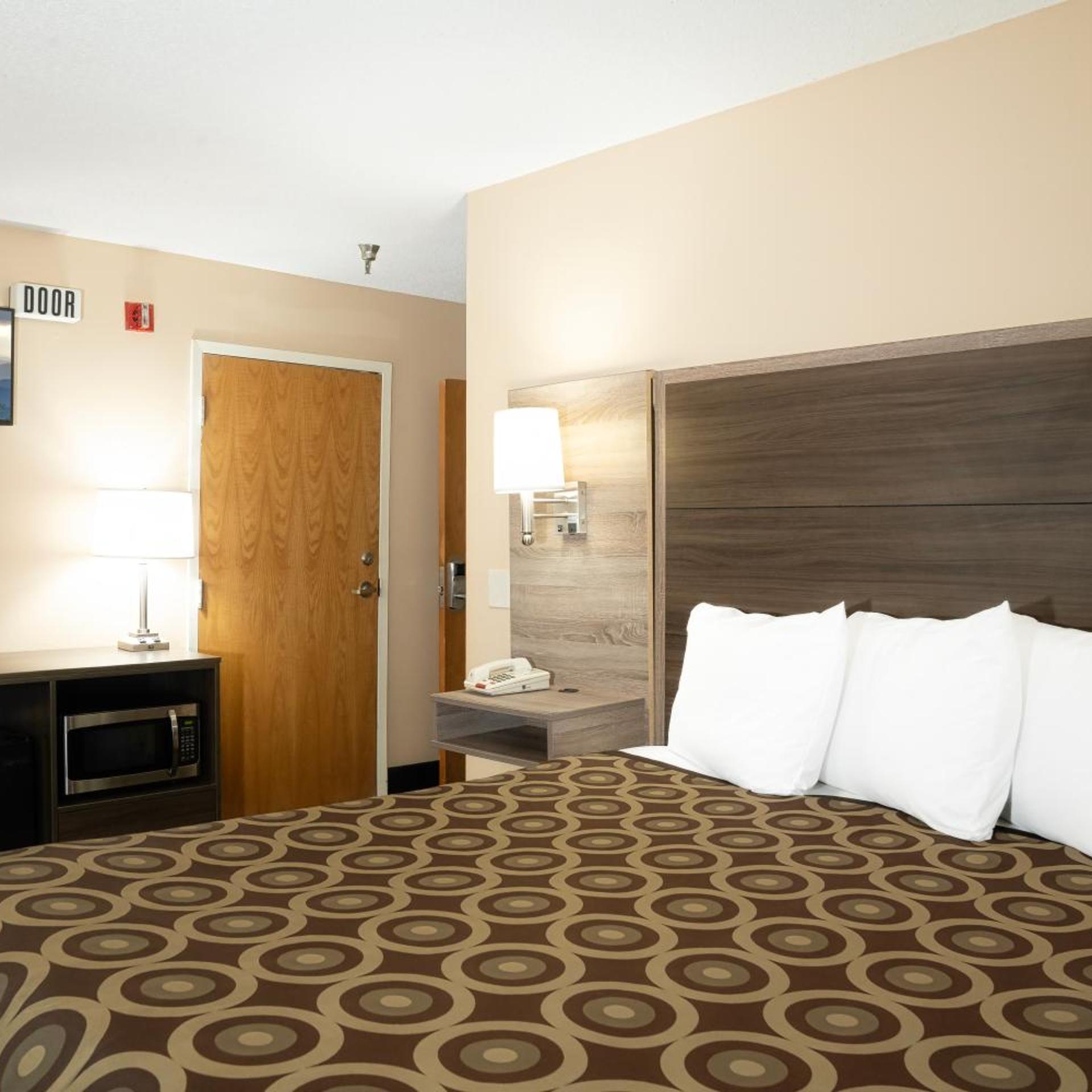غرفة بسرير كينج، Guest Inn Pigeon Forge 6/10