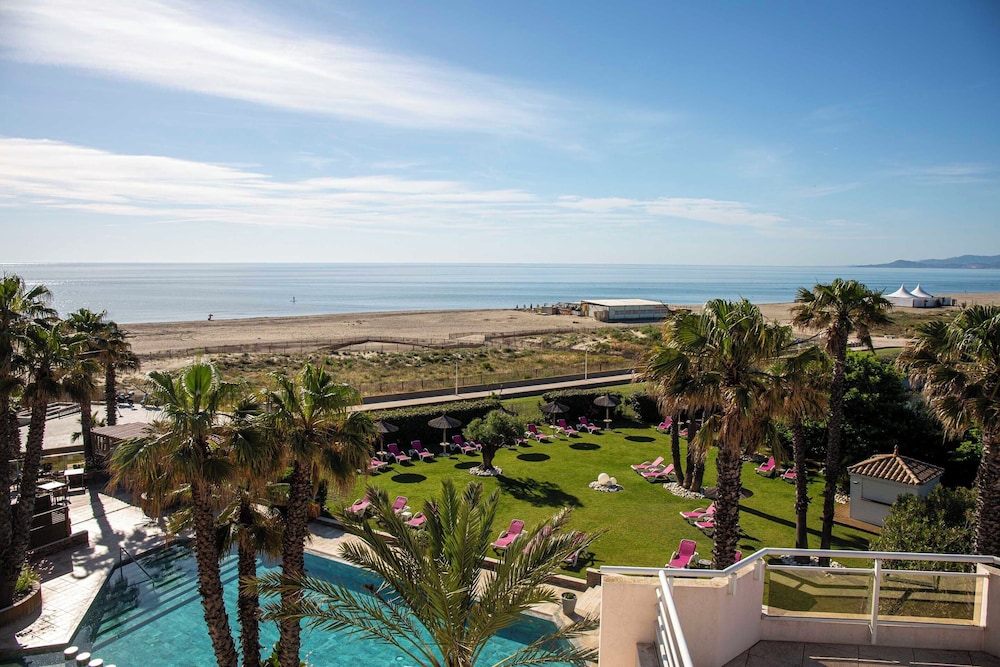 Les Flamants Roses Thalasso Spa 81/83
