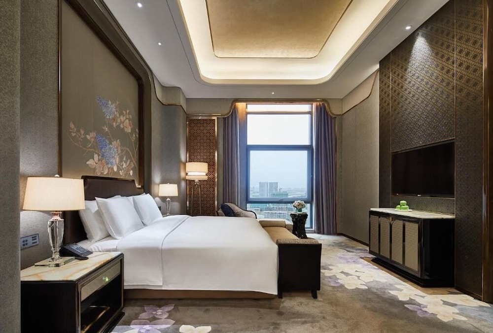 EXECUTIVE, DOUBLE BED