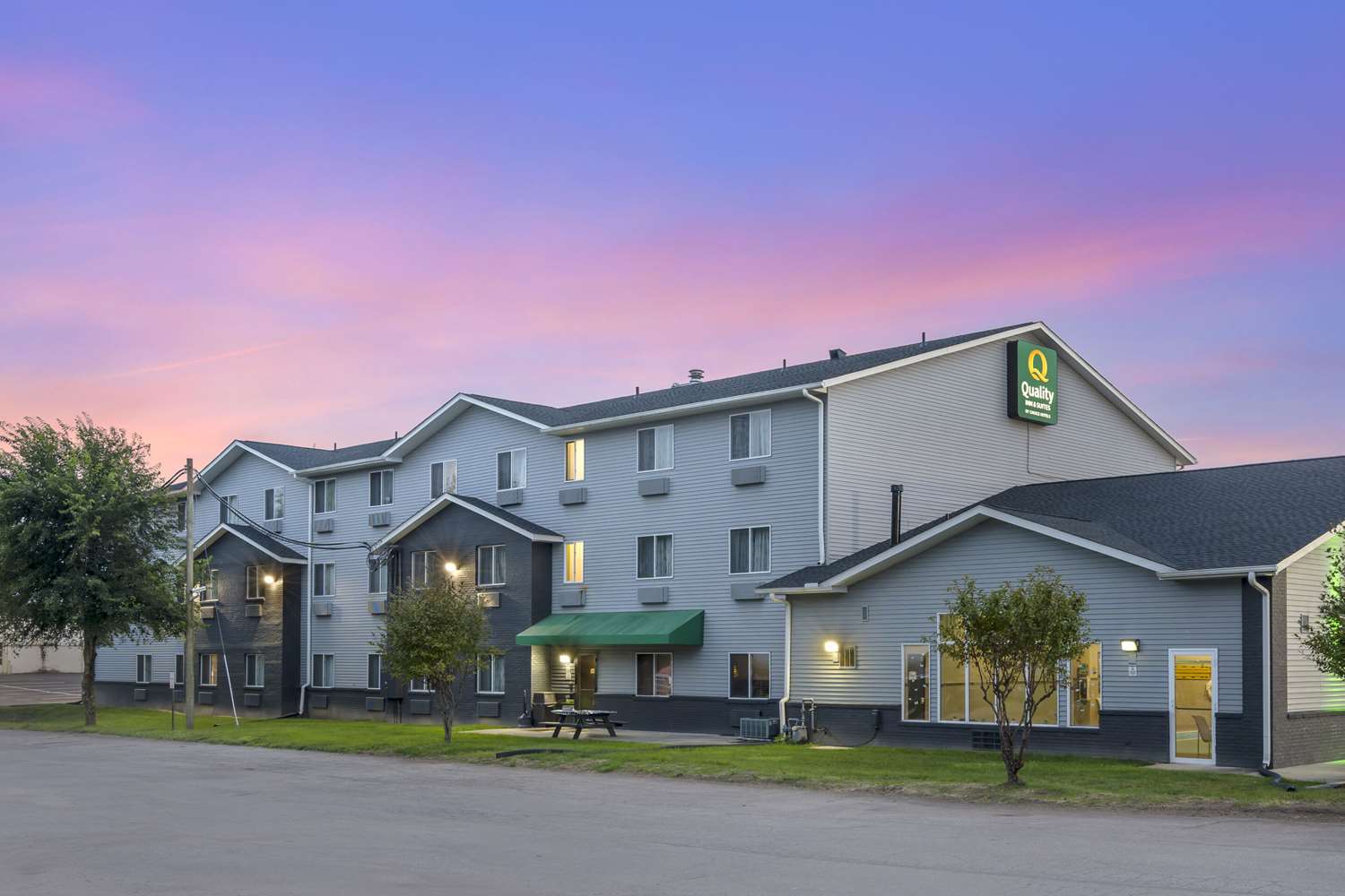 Quality Inn & Suites Delaware South 5/25