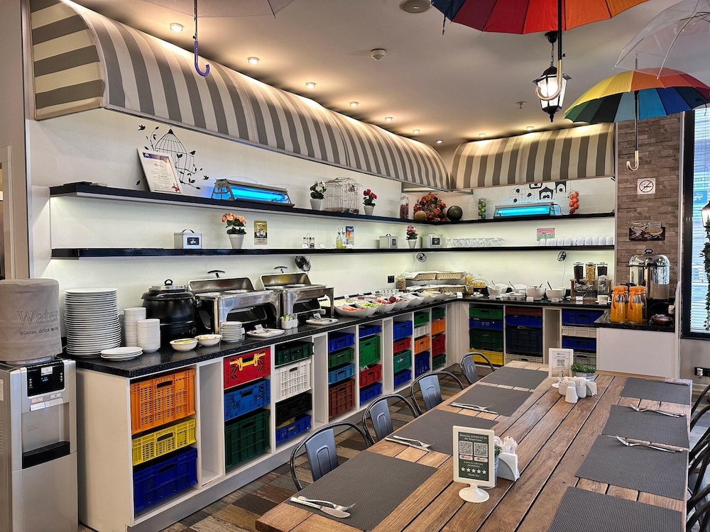 TEMPO FAIR SUITES 54/65