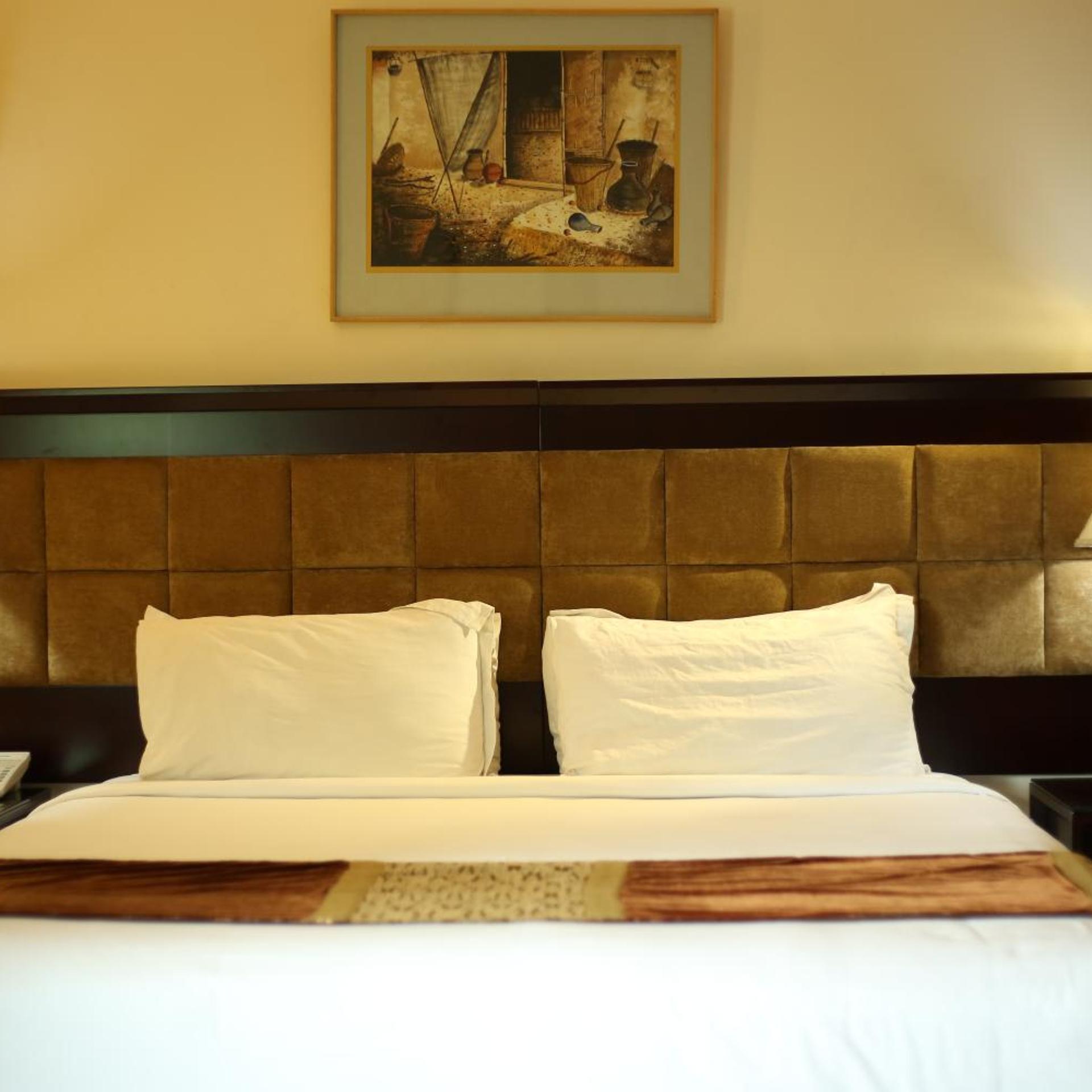 The Avenue Hotel and Suites 22/31