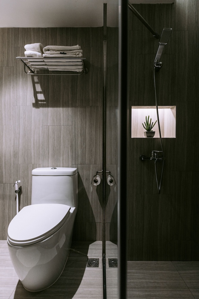 The Rich Hotel Korat 64/65