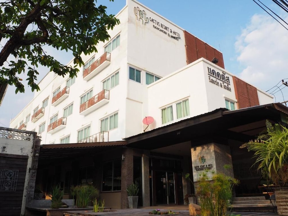 Cactus Resort & Hotel 4/65