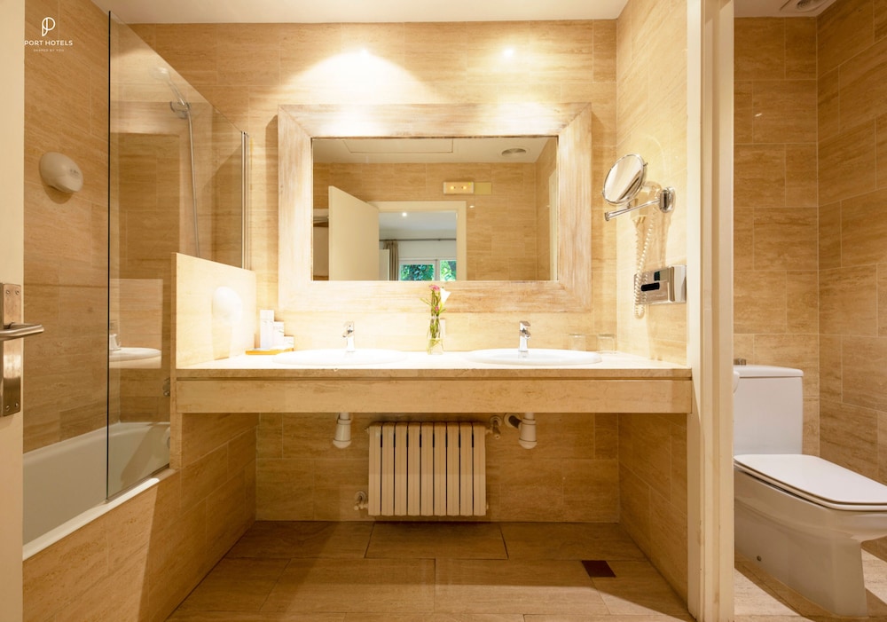 Garden, Family, Single, Queen and Twin Beds، Port Huerto del Cura 4/5