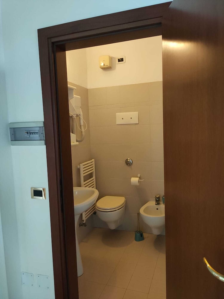 Hotel Villa Sara 60/60