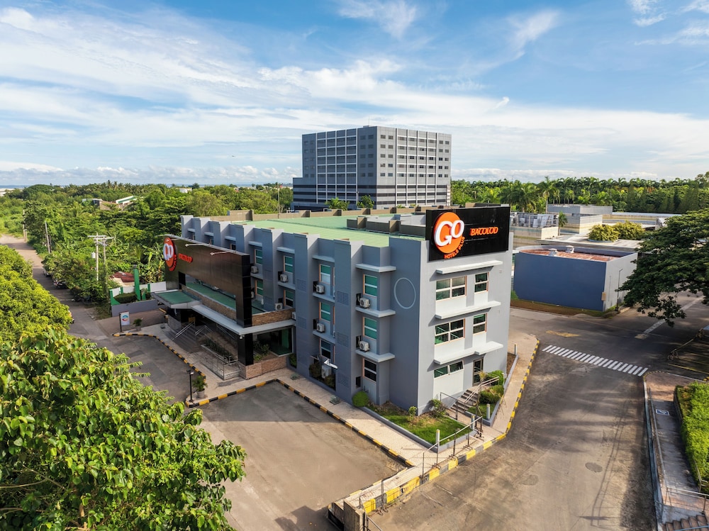 Go Hotels Bacolod 7/58