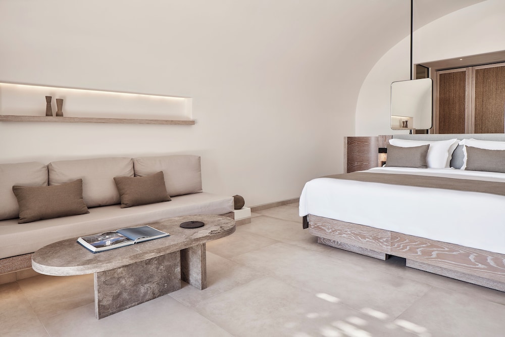 Pool, Suite, King Bed