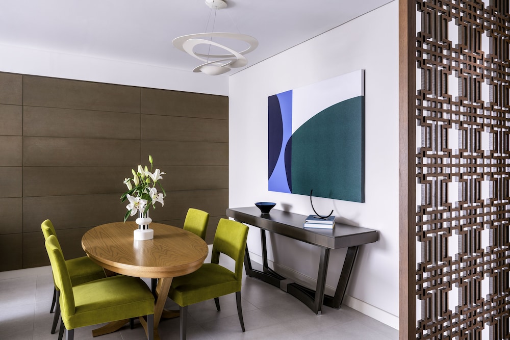 Pullman Doha West Bay 48/72