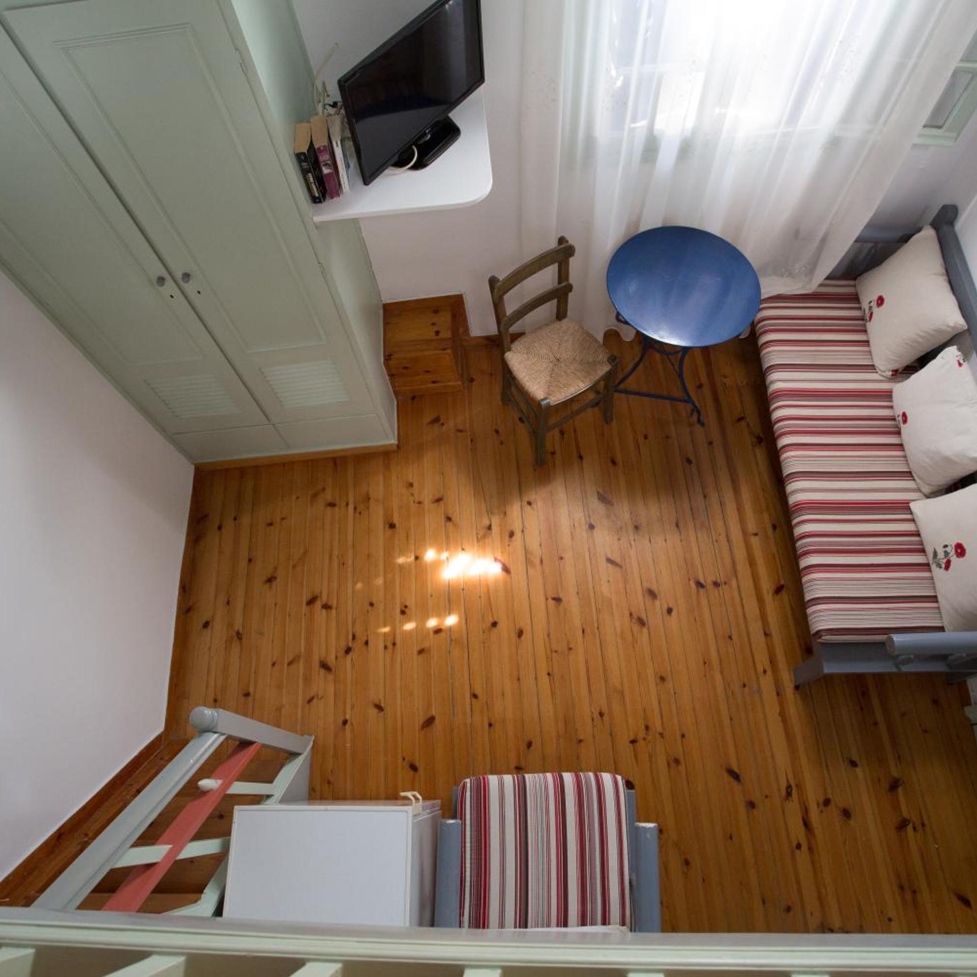Nostos Hotel 23/81