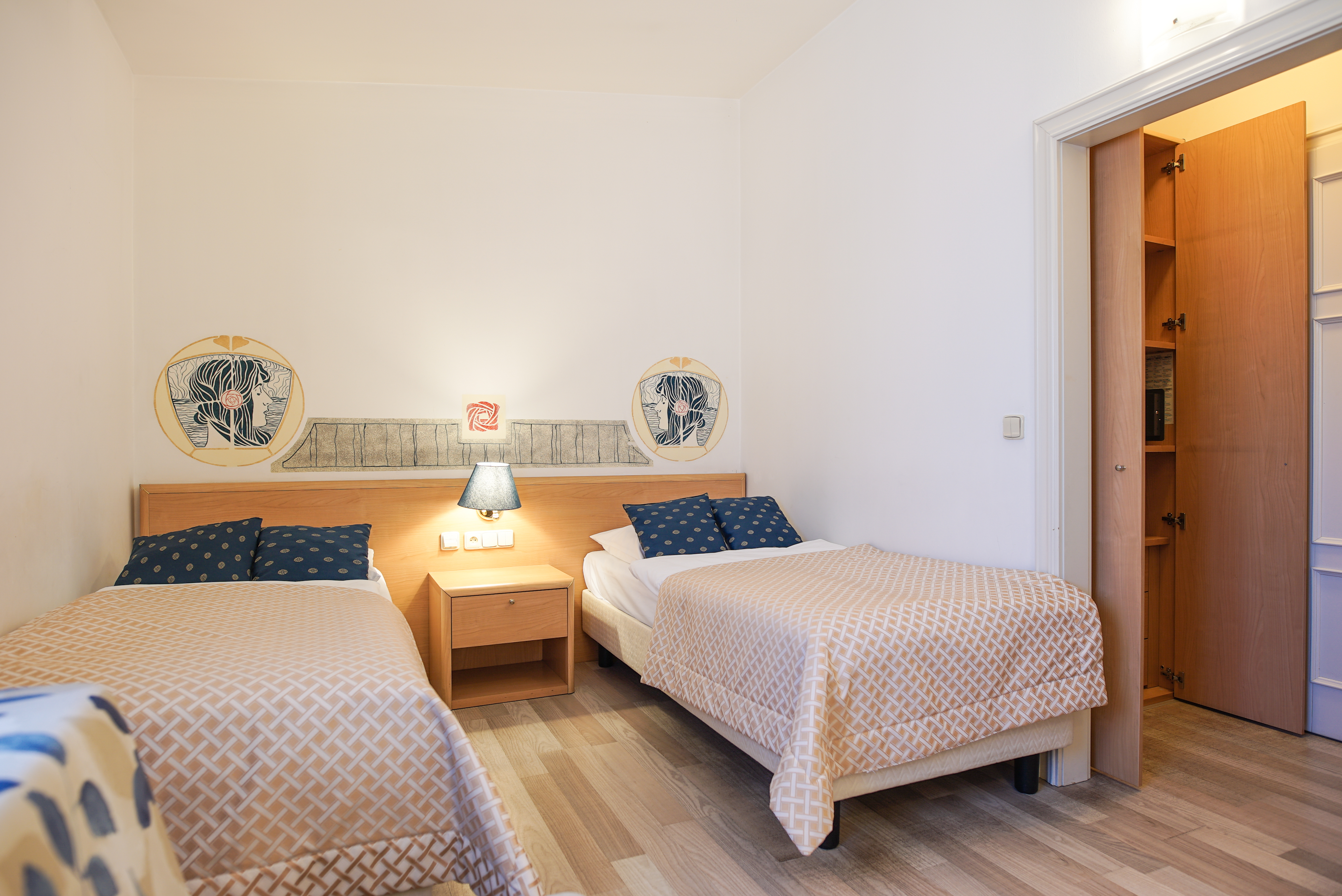 غرفة قياسية مفردة