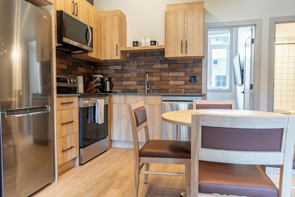 Basecamp Suites Revelstoke 34/50