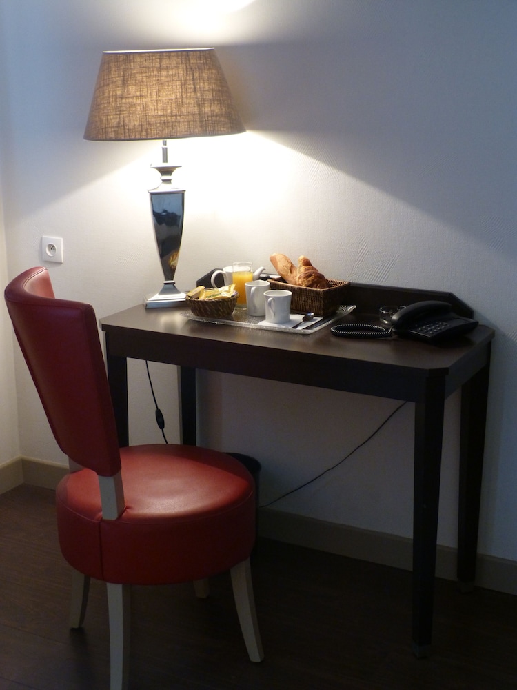 HOTEL LITTLE REGINA 50/54