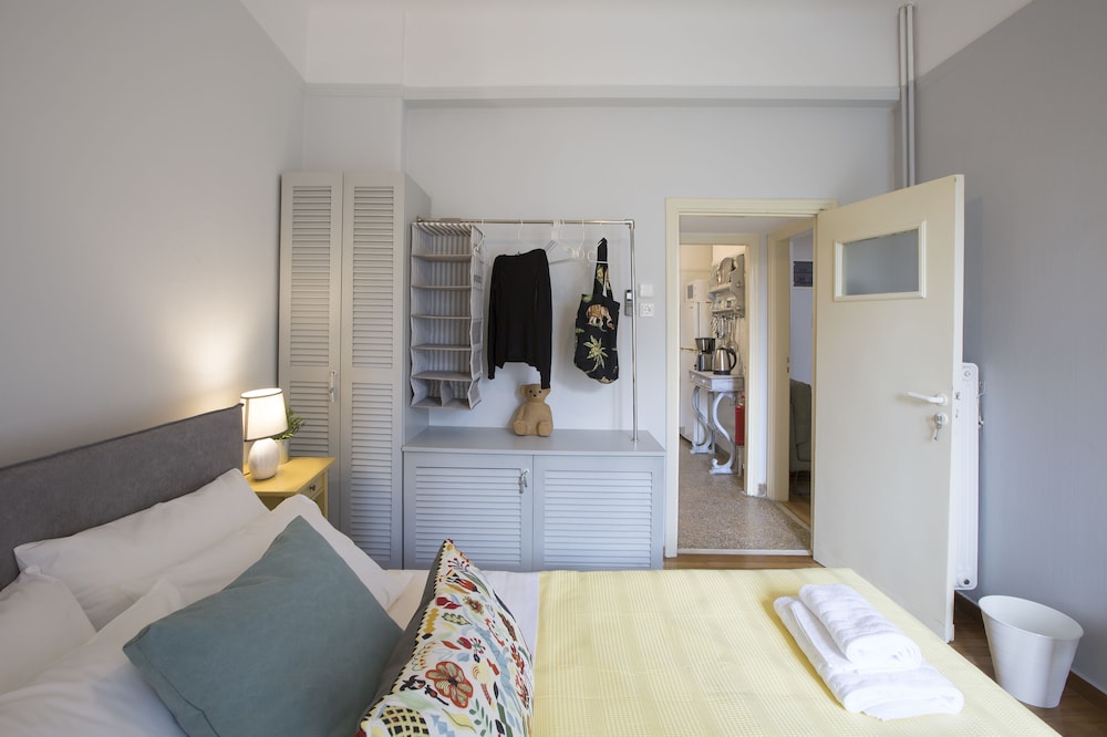 Attractive Flat Near Acropolis Museum 11/35