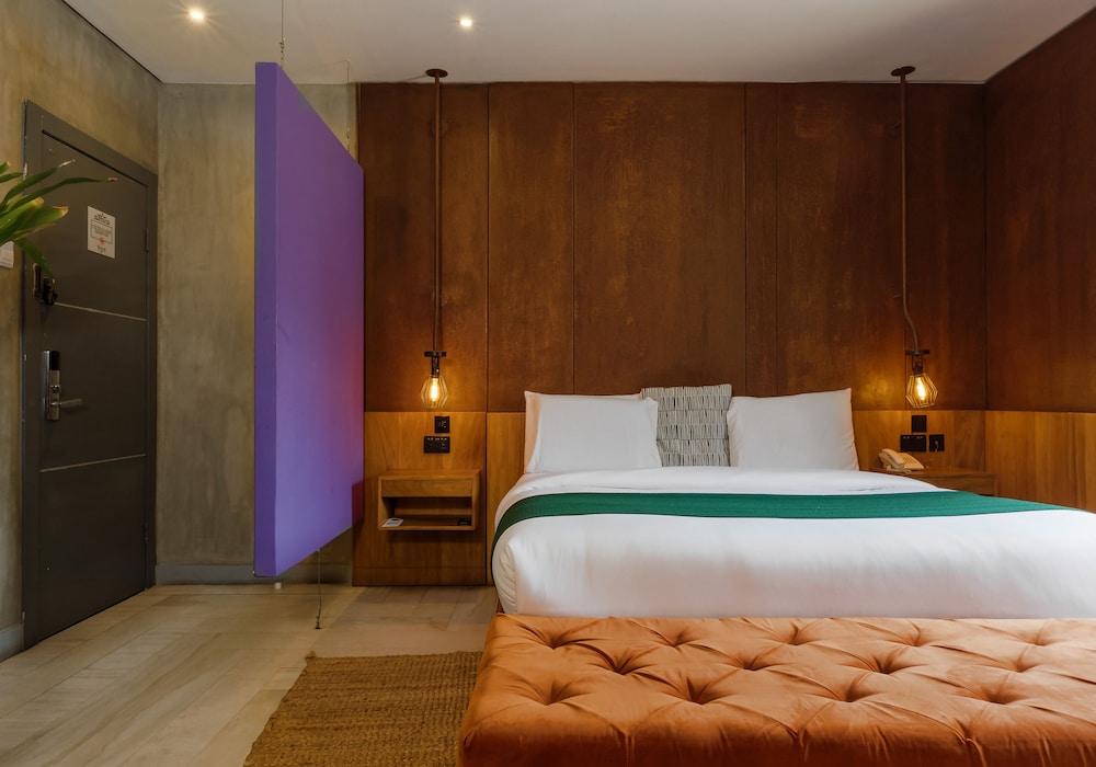 1 BEDROOM, EXECUTIVE, SINGLE, DOUBLE BED