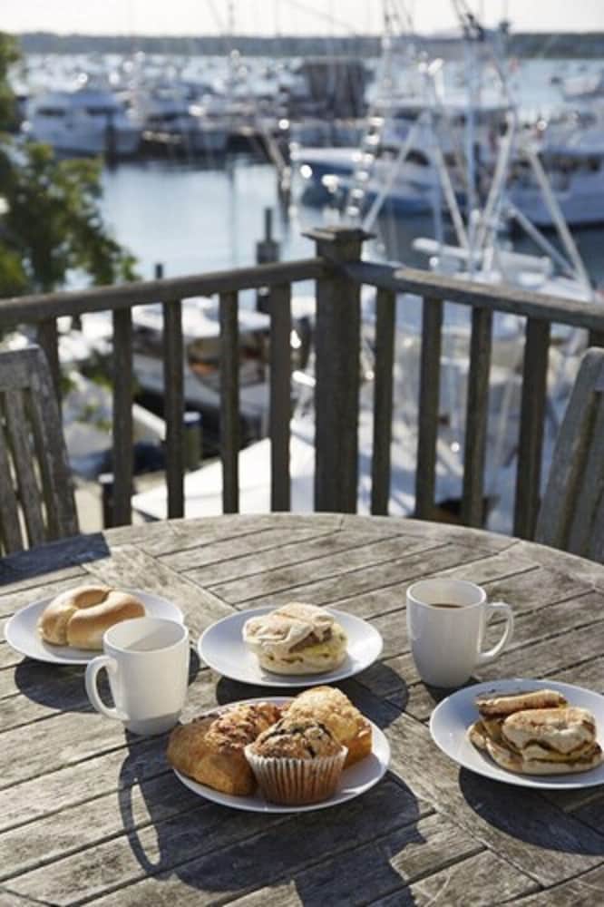 The Cottages And Lofts At Boat Basin 46/66