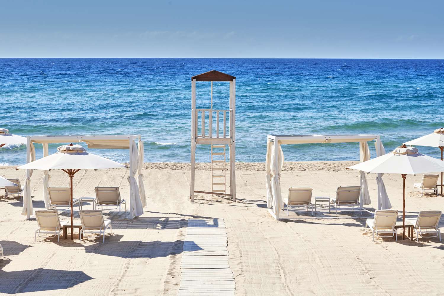 Baia di Chia Resort Sardinia, Curio Collection by Hilton 22/29