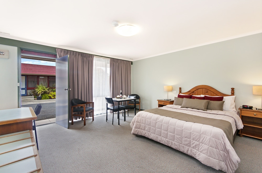 Melaleuca Motel 12/20