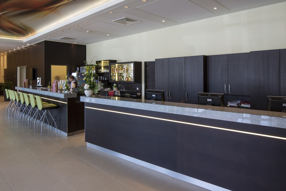 Lobby at AUSTRIA TREND HOTEL DOPPIO, VIENNA