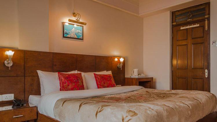 Hotel Shangri-La Regency 9/42