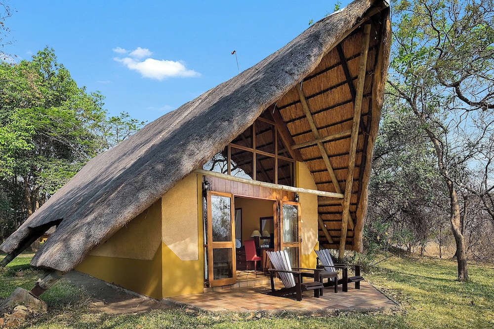 Protea Hotel by Marriott Lusaka Safari Lodge 2/50