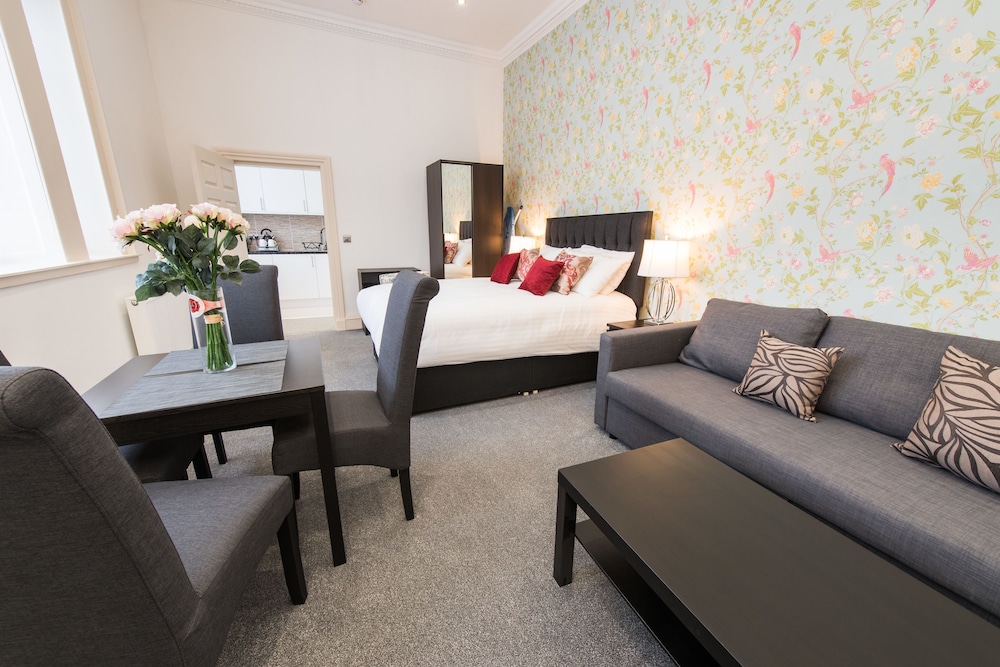Royal Princes Suites 28/37