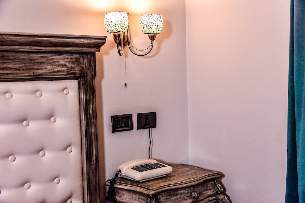 VH Broadway Tirana Hotel 6/50