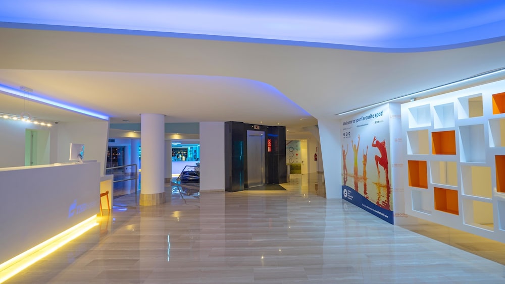 THB Ocean Beach - Adults Only 40/50