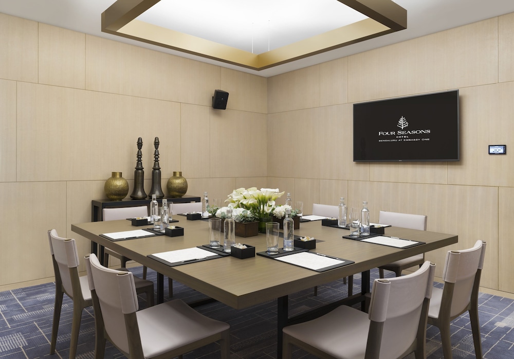 Four Seasons Hotel Bengaluru At Embassy One 65/75