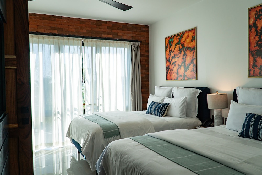 1 BEDROOM, RESIDENCE
