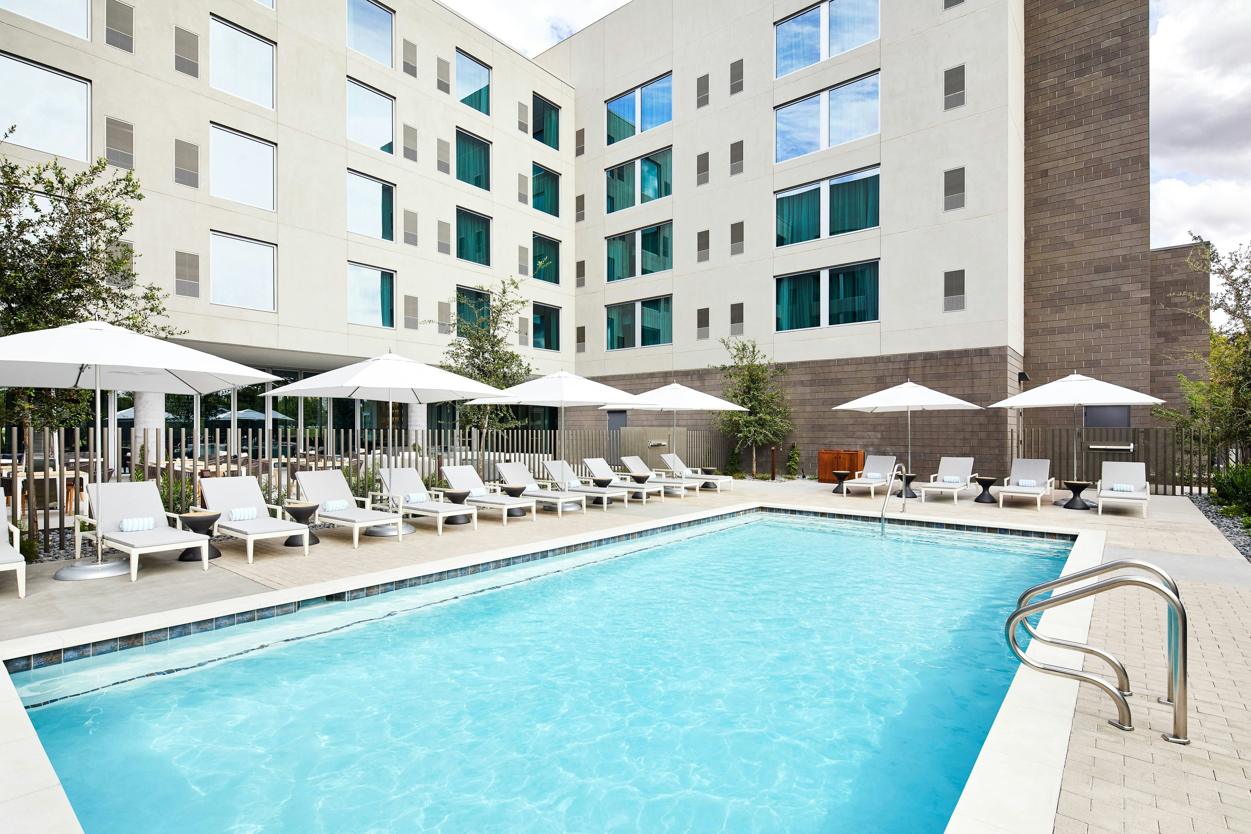 Ac Hotel By Marriott Phoenix Biltmore 30/31