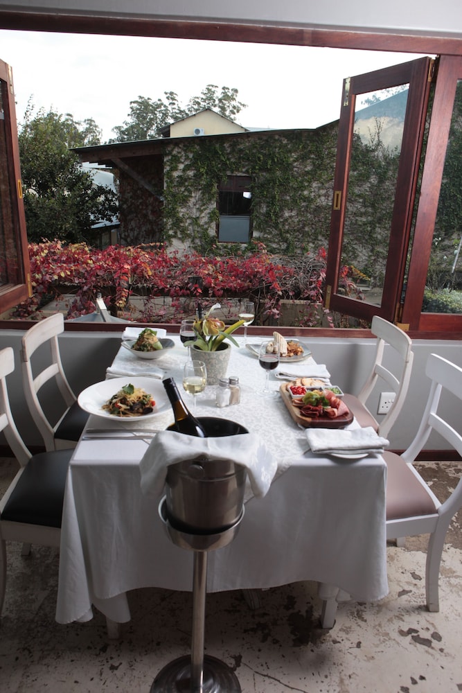 Casterbridge Hollow Boutique Hotel 40/52