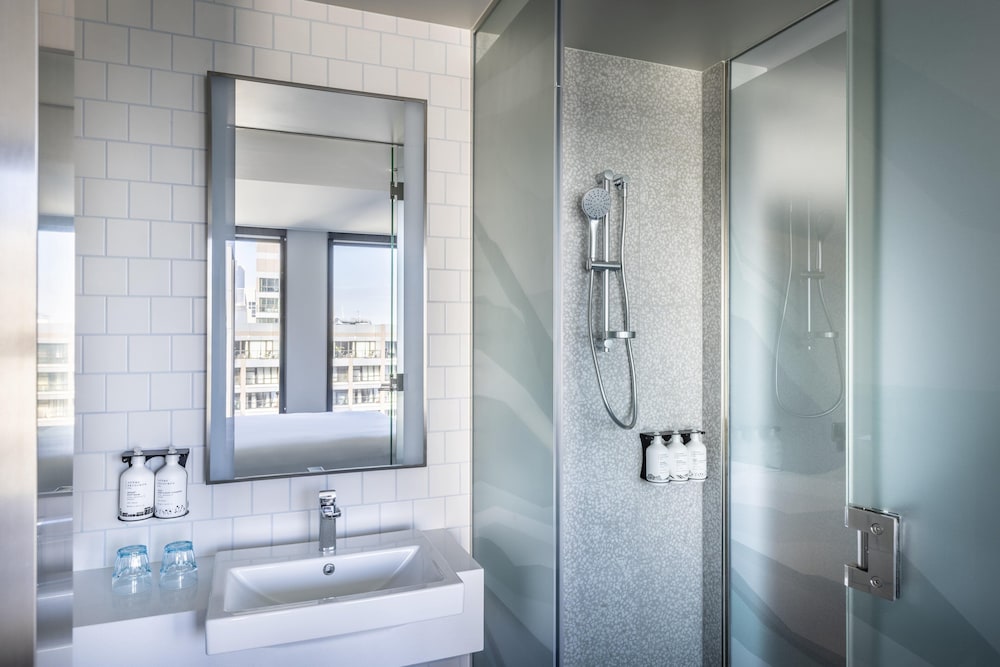 Holiday Inn Express Auckland City Centre 16/58