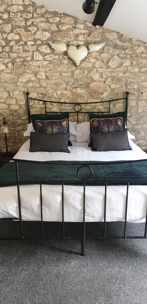 Monkton Court Hotel 8/50
