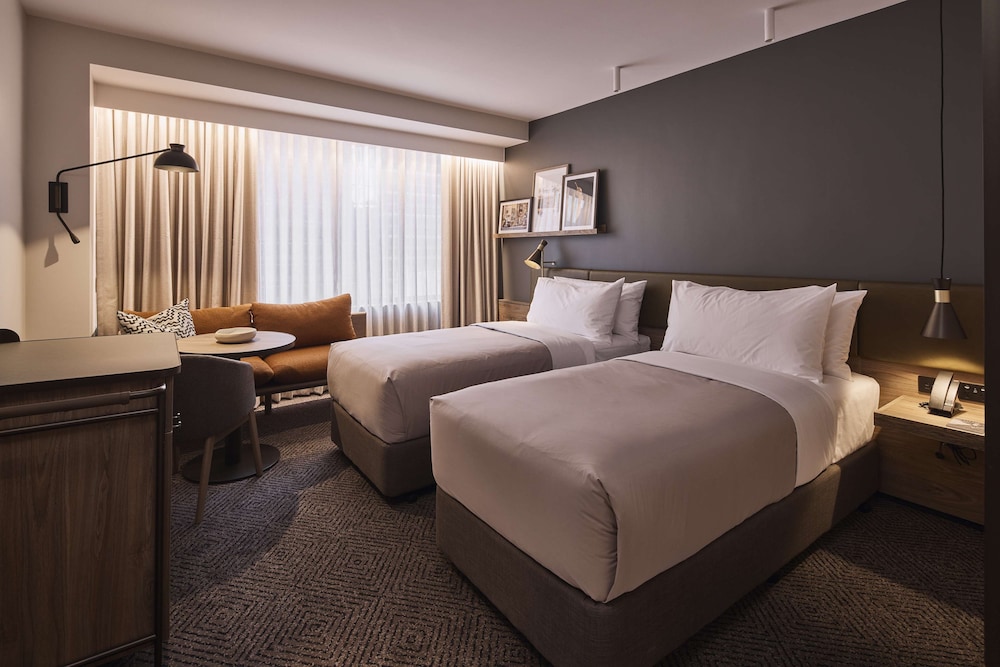 Rydges Melbourne 10/50