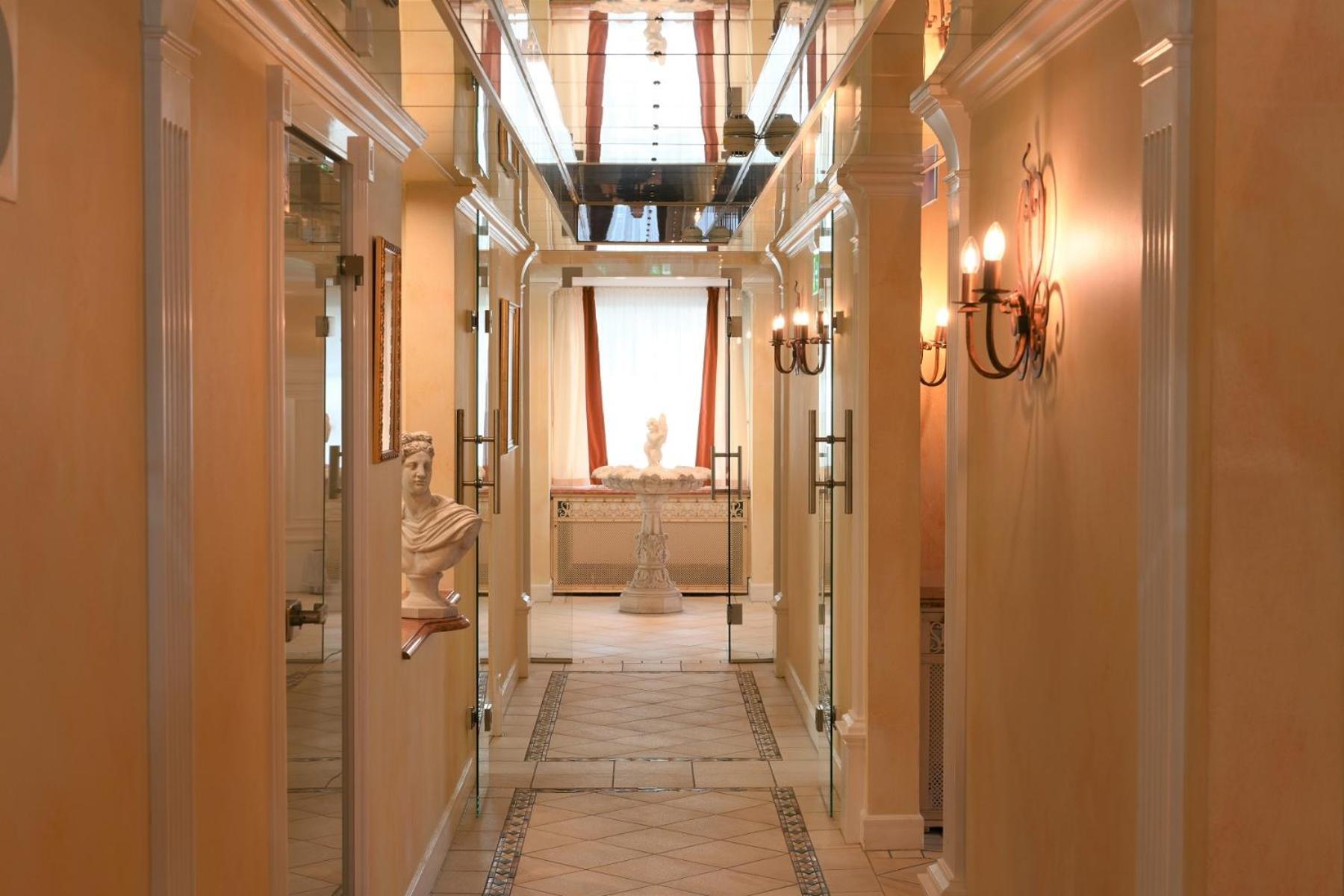 Hotel Schweizer Hof 46/50