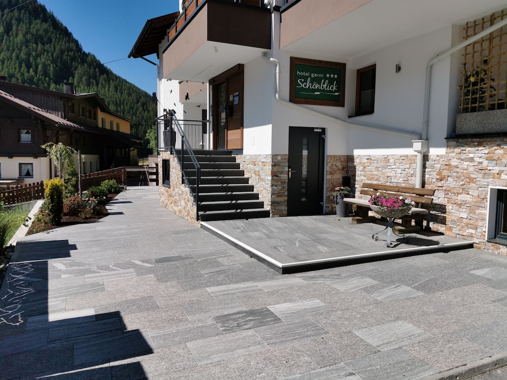 Hotel Garni Schönblick 41/50