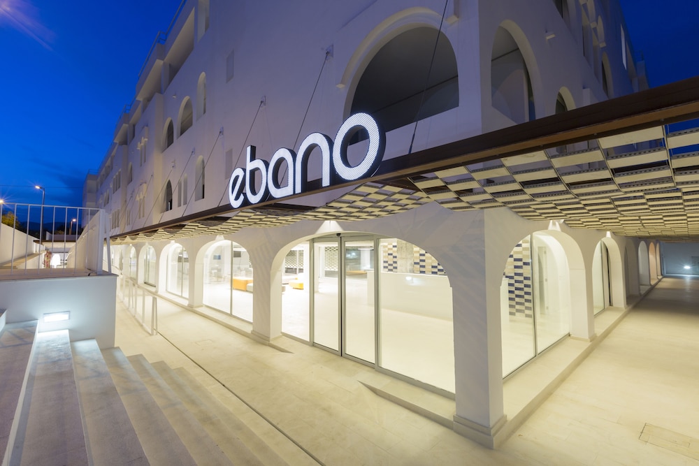 Ebano Apartamentos 2/60